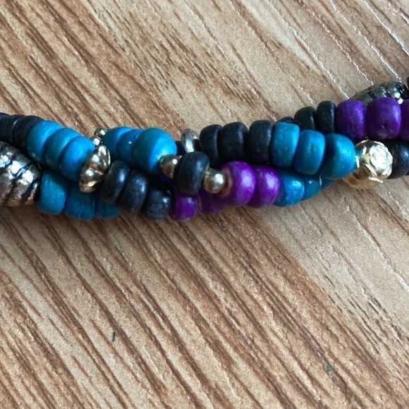 2 vintage bead necklaces. 2 different lengths, 2 main colours, purple. - Picture 3 of 8